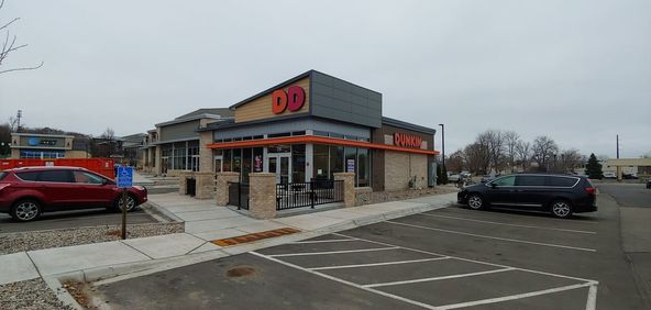 Chaska Retail Multi-Tenant Retail For Lease: 700 N Chestnut St, Chaska, MN 55318